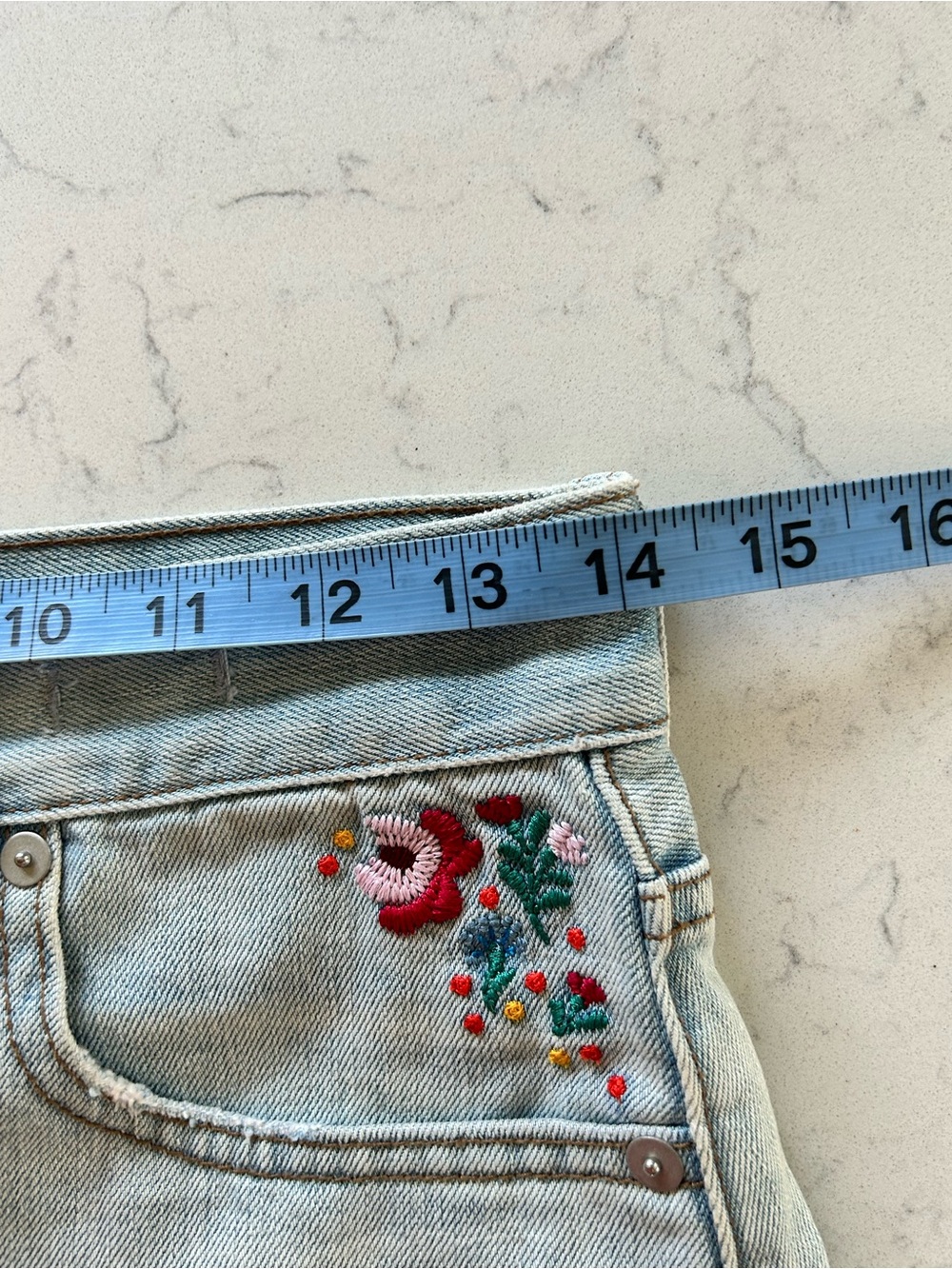 Madewell The Perfect Jean Short High Rise Light Wash with Floral Embroidery - Picture 8 of 11